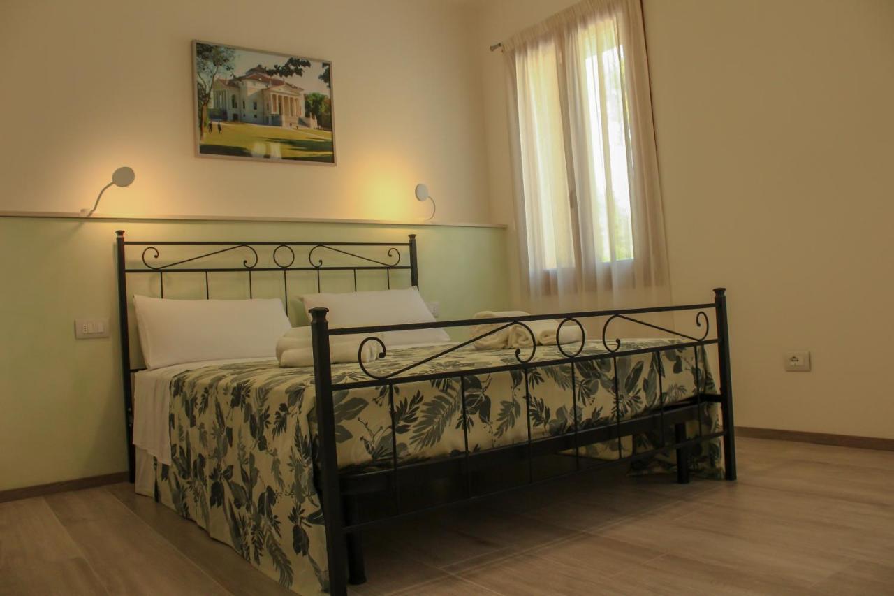 B&B L'Arte E Di Casa มีราโน ภายนอก รูปภาพ